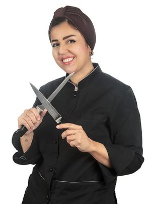 قراؤنا الأفاضل عدنا لكم اليوم بلقاء شيق  مع شخصية جديدة  صنعت الاستثناء و برزت بقوة عزيمتها في ميدان الشيفية الشيف الأولى بالمملكة العربية السعودية بدون منازع الشيف ضحى العطيشان